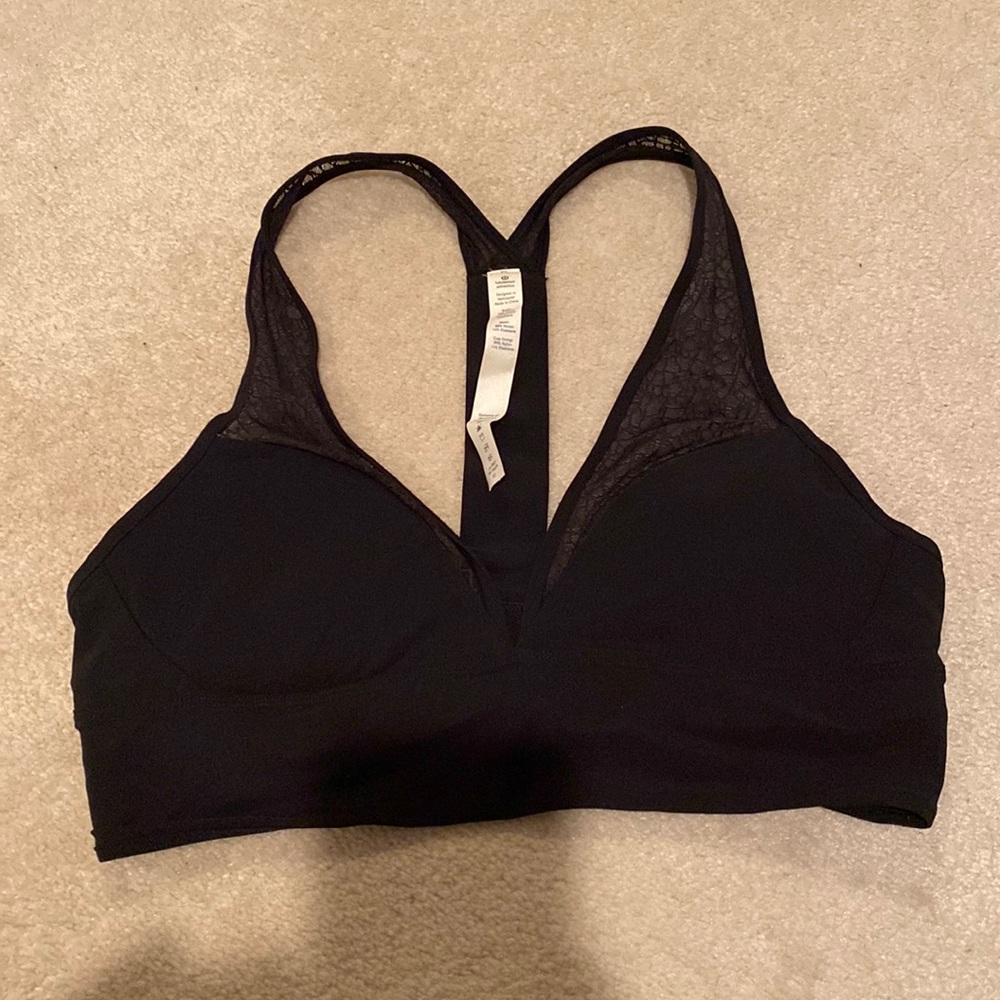 Lululemon sports bra